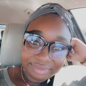 Meet your Posher, Christine